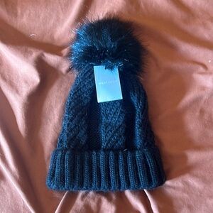 Winter hat with Pom
